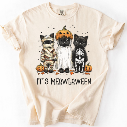 Halloween Cats in Costumes Tee