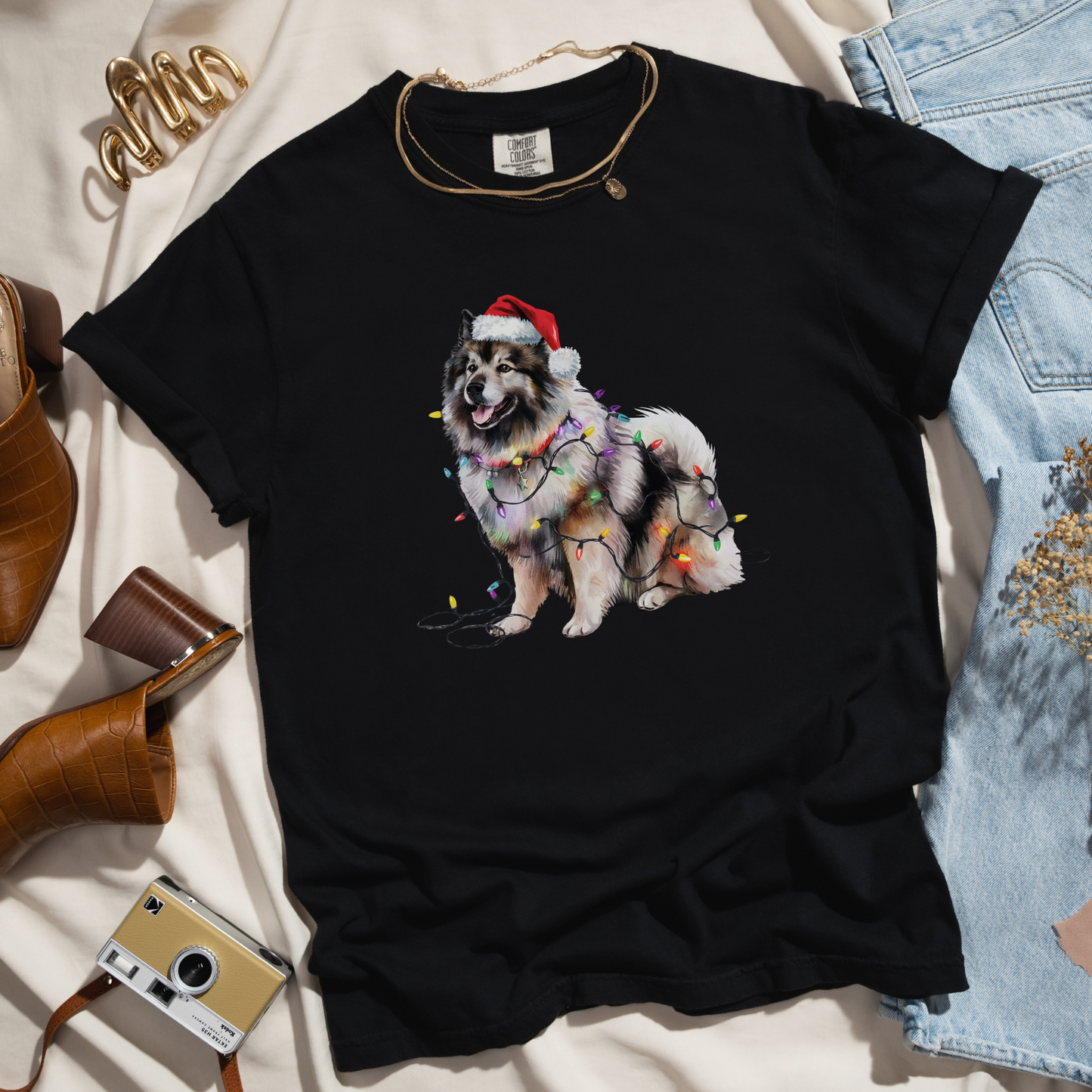 Christmas Keeshond Shirt, Christmas Lights Dog Shirt, Christmas Dog, Keeshond Mom Shirt, Gift for Dog Lover, Keeshond