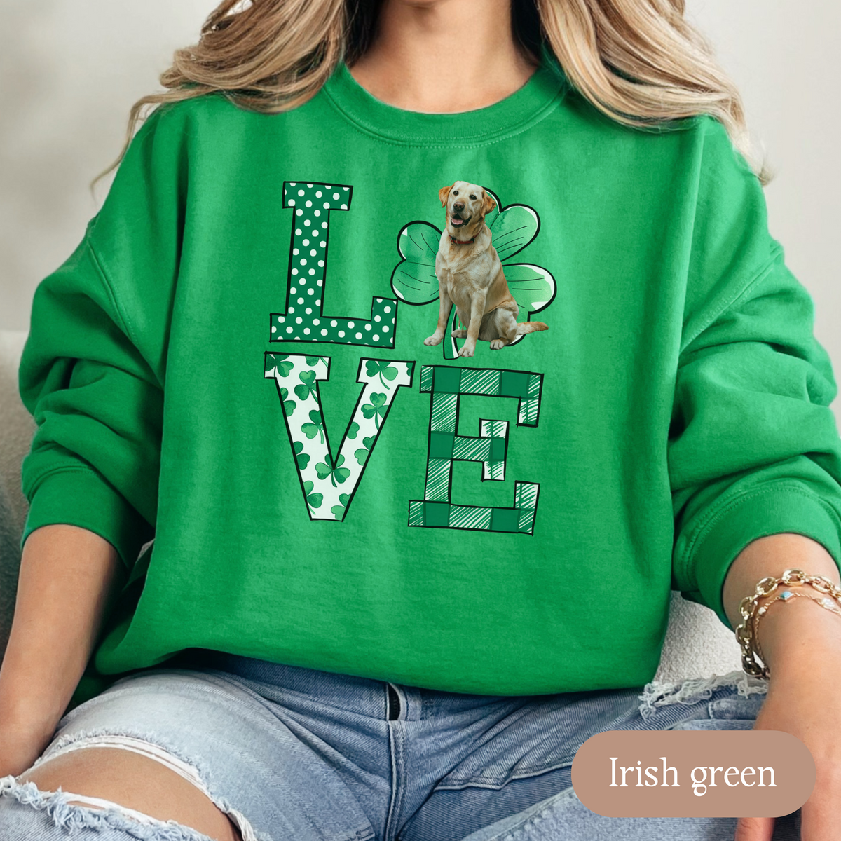 Yellow Lab Love Shamrock Sweatshirt, St Patricks Day Crewneck Sweatshirt, Irish Gift, Yellow Lab Lover Apparel, Green Clover Top