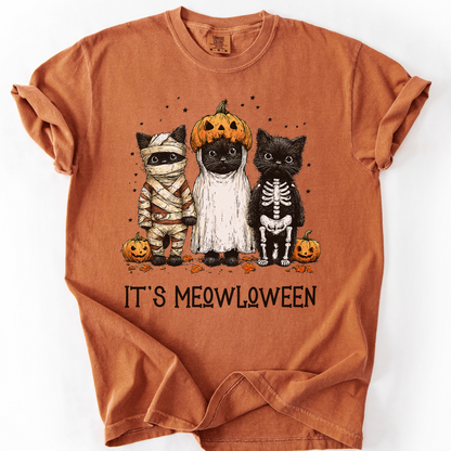 Halloween Cats in Costumes Tee