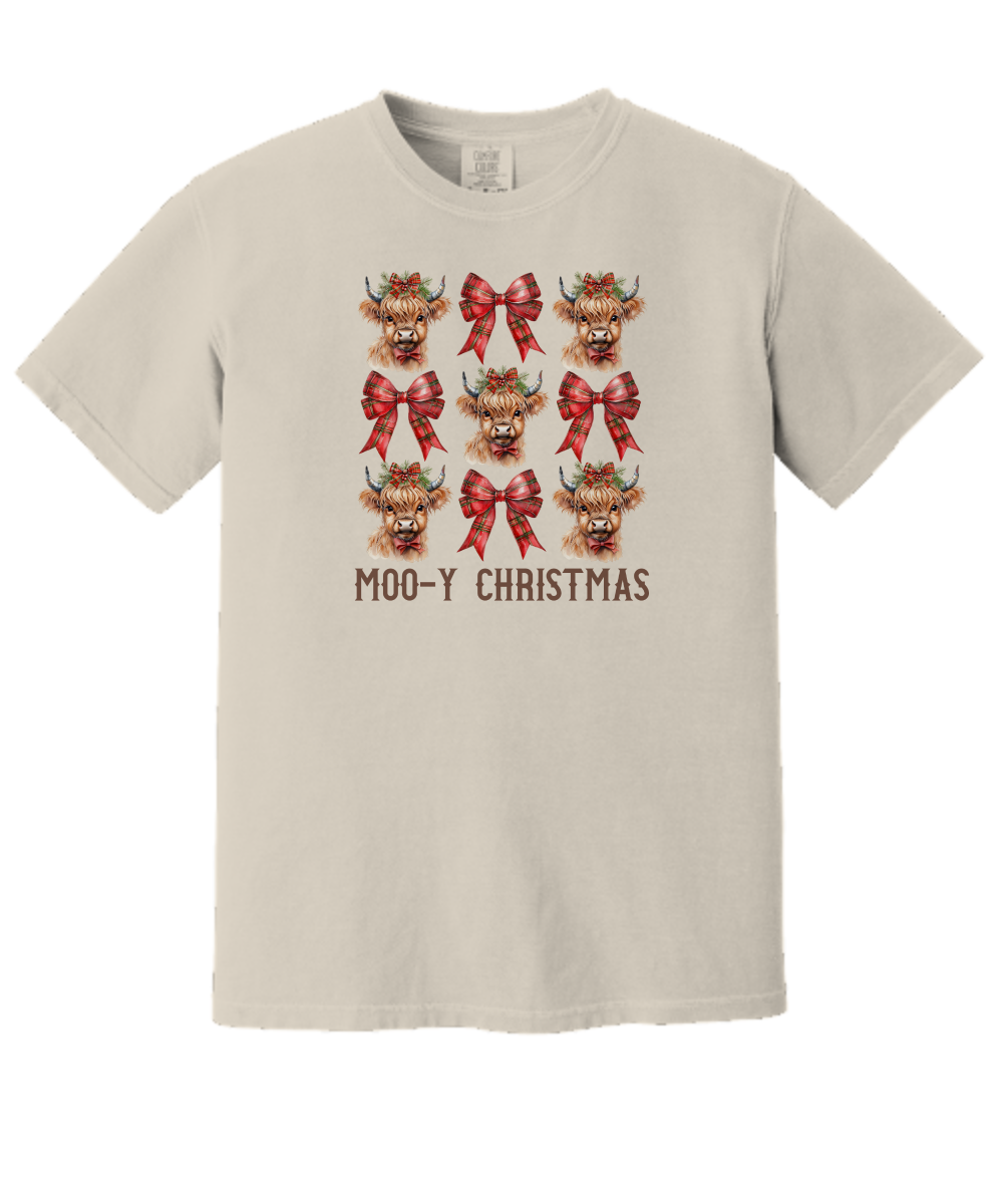 Christmas Cow Shirt, Coquette Cow Shirt, Cow Women Shirt, Cow Lover Shirt, Christmas Shirt, Highland Cow Tee, Farm Xmas