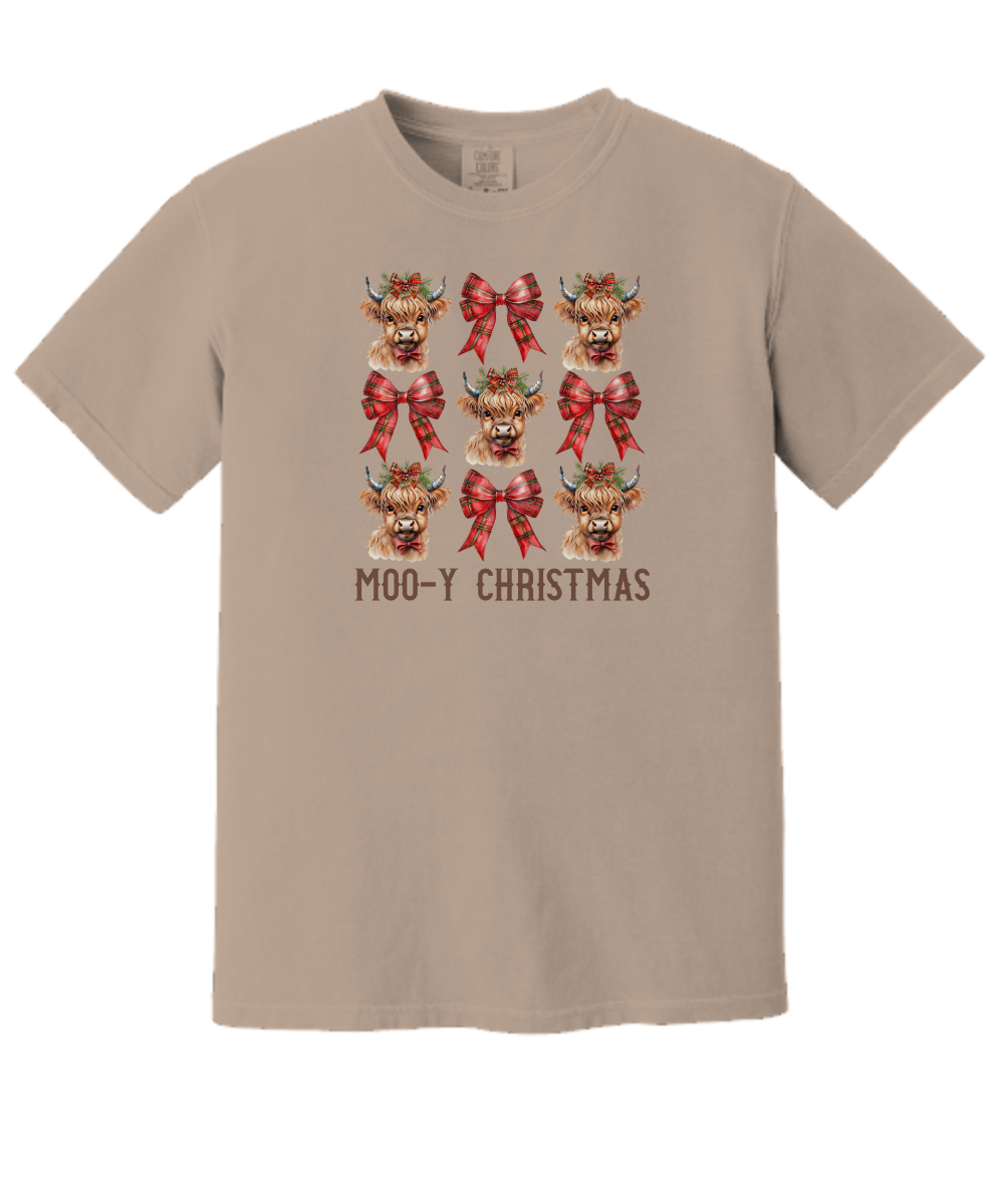 Christmas Cow Shirt, Coquette Cow Shirt, Cow Women Shirt, Cow Lover Shirt, Christmas Shirt, Highland Cow Tee, Farm Xmas