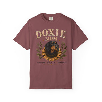 Black and Tan Dachshund Mom Shirt, Doxie Sunflower Tee, Vintage Dog Lover Gift