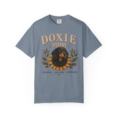 Black and Tan Dachshund Mom Shirt, Doxie Sunflower Tee, Vintage Dog Lover Gift